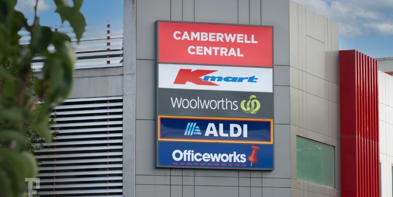 561 Riversdale Road_-03